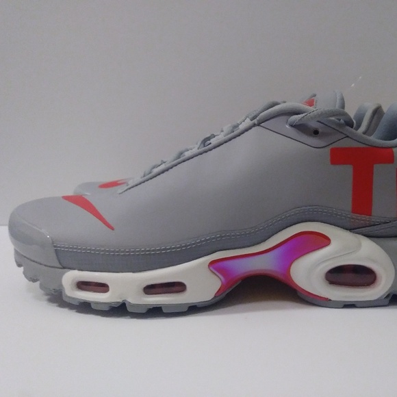 New NIKE AIR MAX PLUS TN NWT New NIKE AIR MAX PLUS TN NWT
